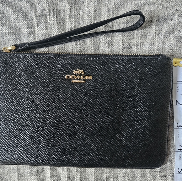 NWOT Coach Wristlet - Picture 3 of 11